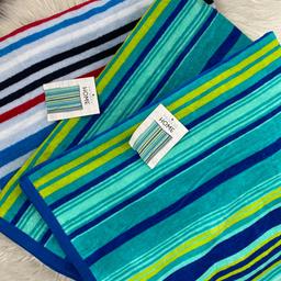 3 ganz neue Strandtücher vom Örimark, unbenutzt noch mit etikett 
75cm x 150cm
Einzelnd um je: 3€
Oder alle drei um: 7€