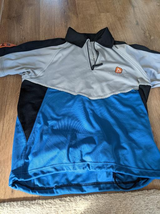 Buy & Sell Leicestershire Charnwood - Photos for MOUNTAIN BIKE SHORTS & TOP