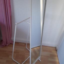Verkaufe ein schöner Ikea Spiegel wegen Platz Mangel  nix kaputt dran  bitte nur Abholung 🙂