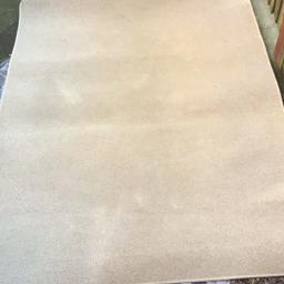 Lovely clean cream rug
Can deliver if local or
Collection B8 3SB 
Thank you for Looking ❤️