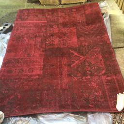 Large Red Rug in clean condition can deliver locally or Collection
Thank you for Looking ❤️