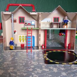 Fire station with figures and bits
From clean smoke free home
collection only or drop off locally