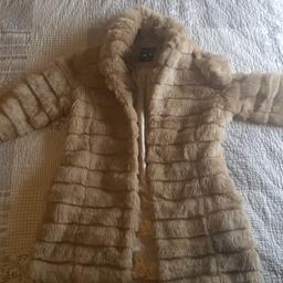 cream fake fur jacket 

brand new
size 14