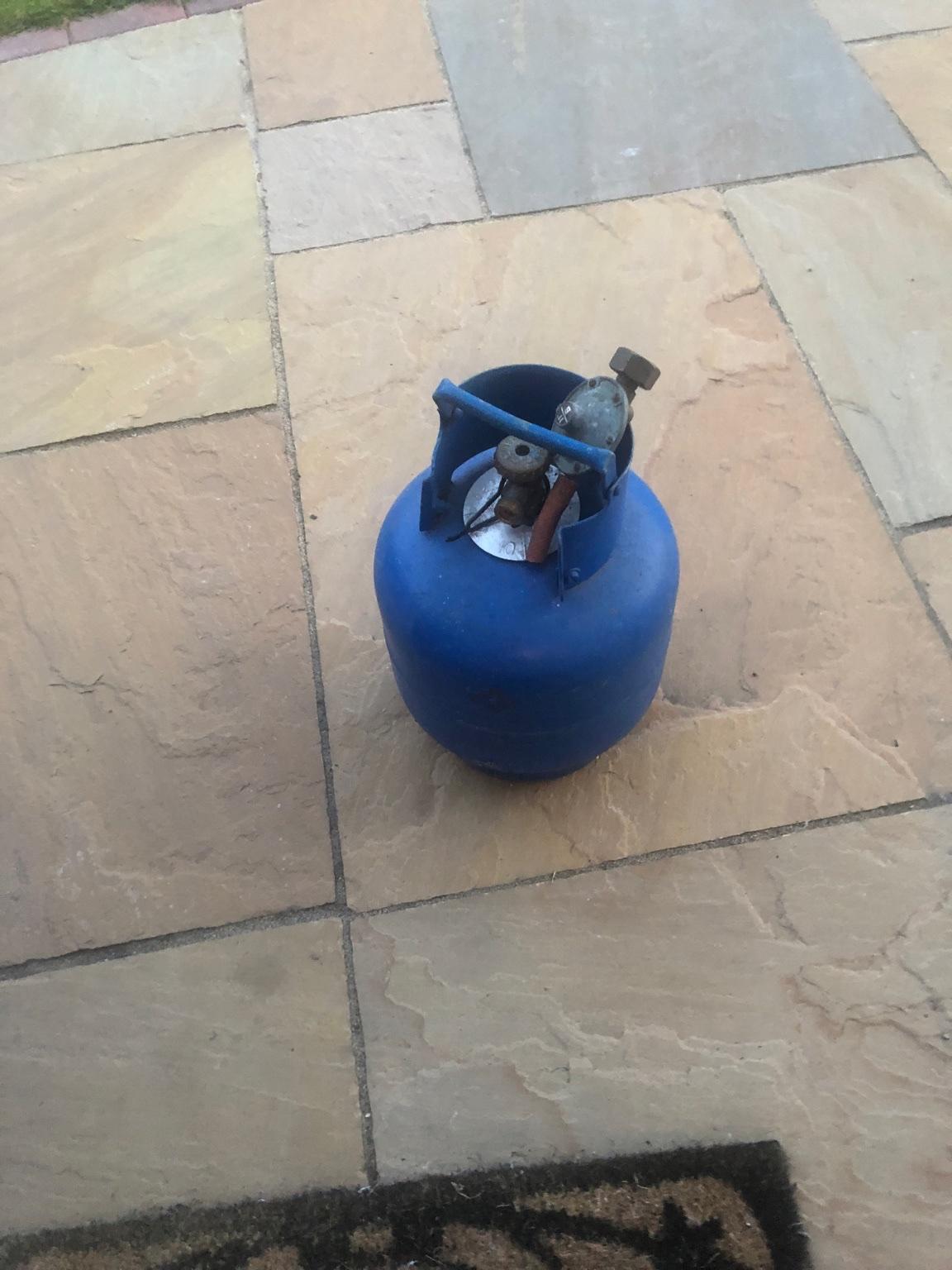 Calor gas 4.5 kg Butane & regulator in B77 Tamworth for £7.00 for sale Shpock