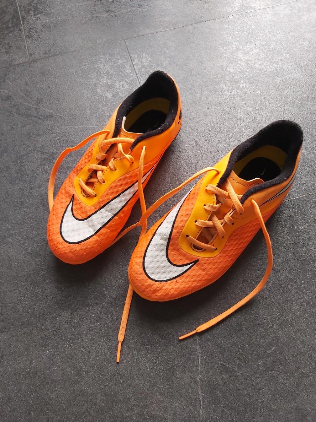 Nike Hypervenom Astro turfs size UK5 in HA3 London for 5.50 for sale Shpock