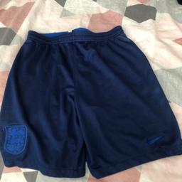 In good condition size 11-12 boys England shorts.
Can be collected, delivered or posted.