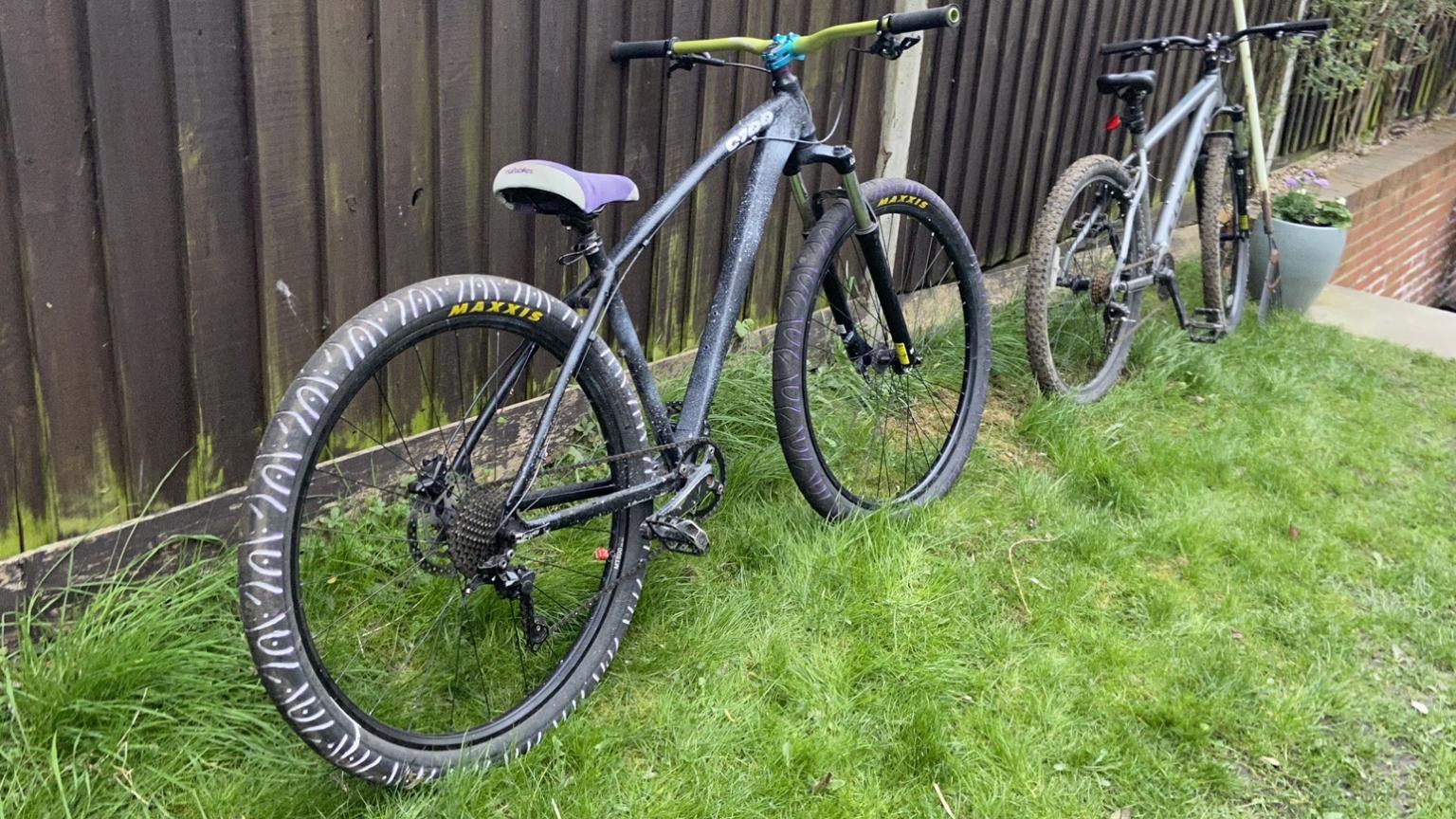 C100 wheelie bike and mtb in N15 London Borough of Enfield fÃ¼r 400,00 Â£ zum Verkauf | Shpock DE