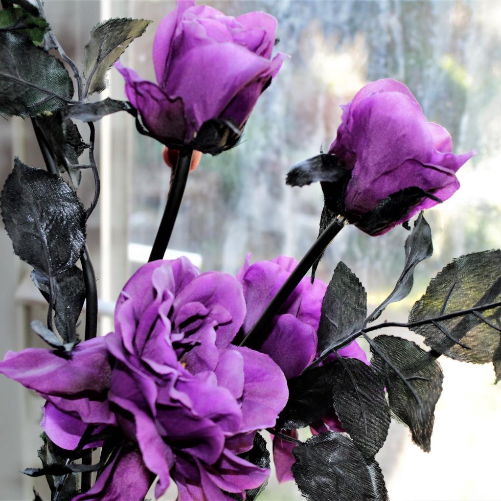 LARGE BUNCH OF TALL ARTIFICIAL FLOWERS in LE67 Leicestershire for £7.00