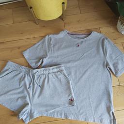 Ladies short and T-shirt
top is size M
shorts L but are like a 12
only worn once so in excellent condition