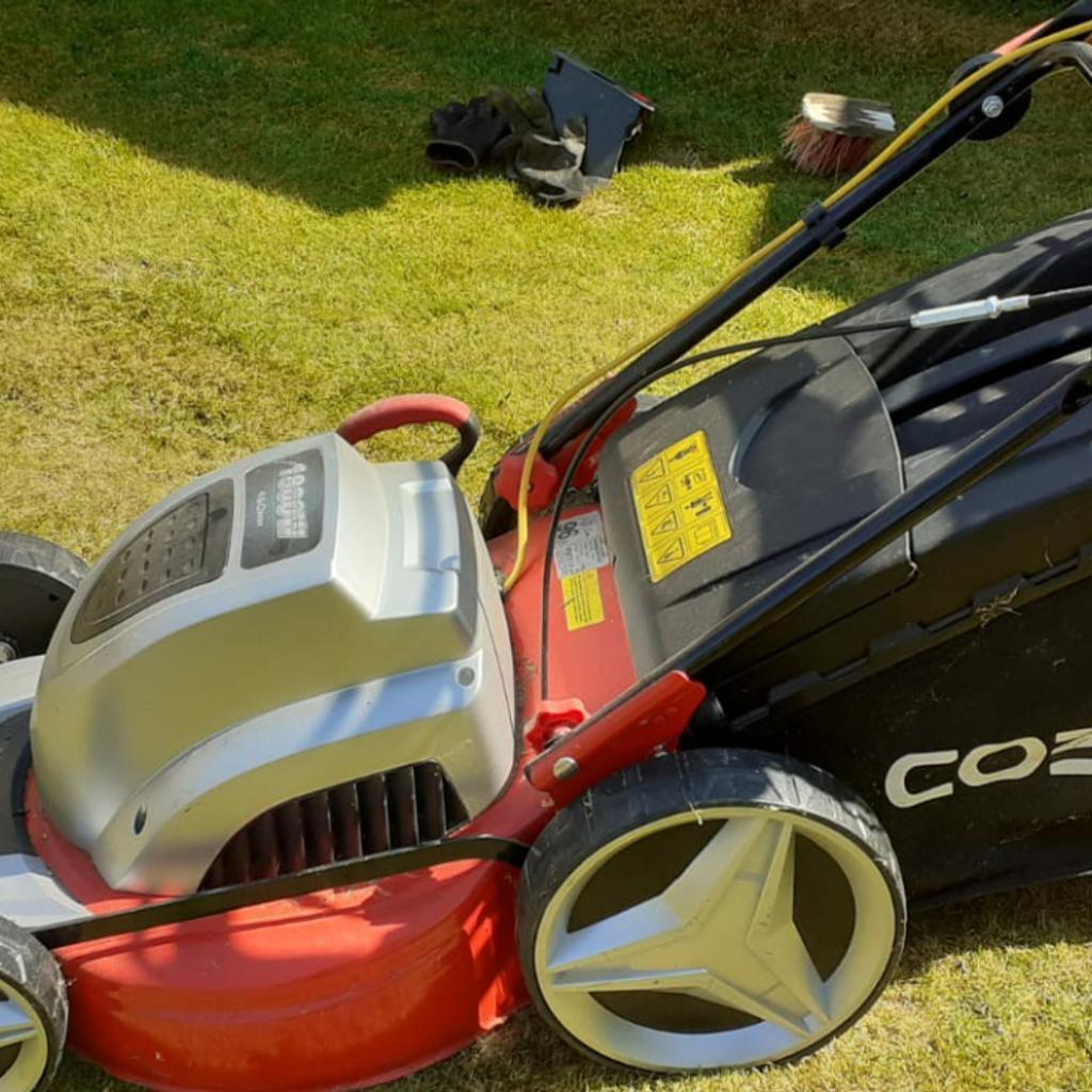 cobra electric self propelled lawn mower in WV14 Dudley for £150.00 for sale Shpock