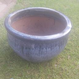 Blue Garden planter, used but good condition, collection only S63 
width 38cm
height 24cm approx