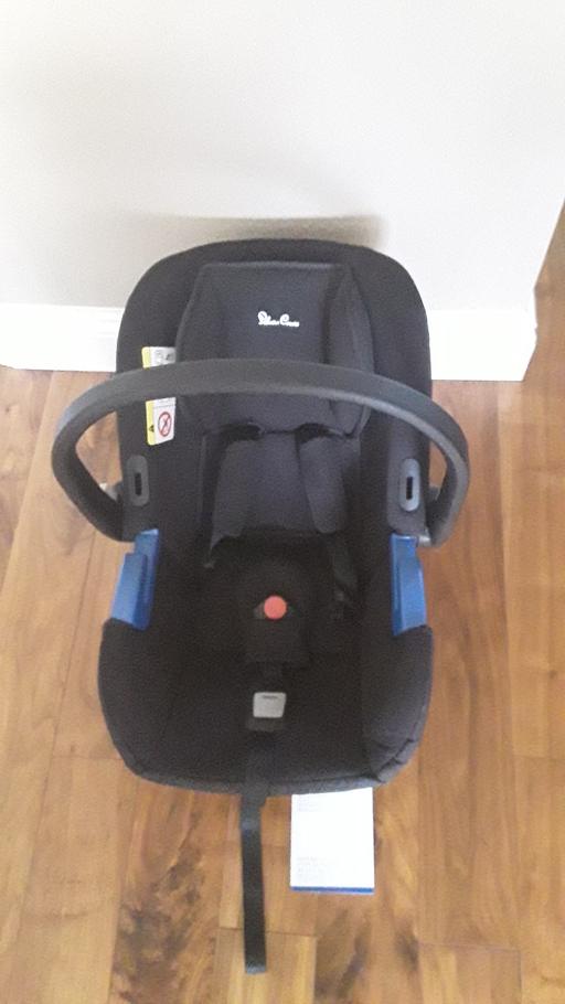 Buy & Sell Surrey Spelthorne - Photos for Car Seat with ISOFIX Base & car seat adapters