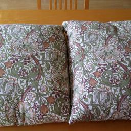 A pair of William Morris cushions
Lily pattern design
Both large 
Size 22 inch square 
Collection only