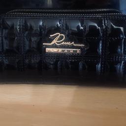3 different river island purses 
Black, Beige & Pink
£5 each or Can make an offer for more than one 
all hardly been used!
collection sale m33