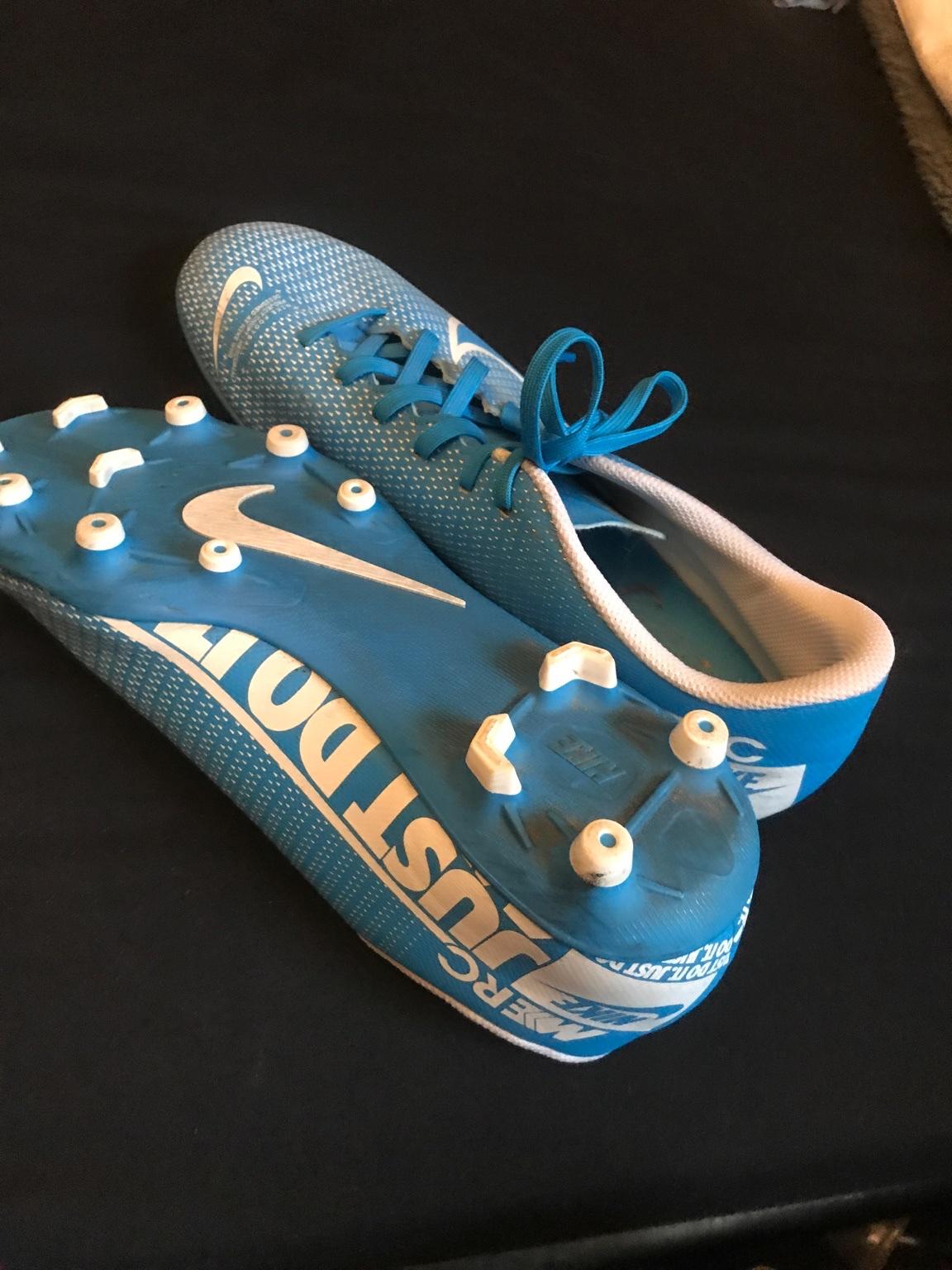 Football boots in NP20 Newport für 10,00 £ zum Verkauf Shpock DE