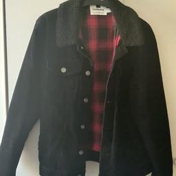 Men's Borg jacket from Topman
In black with black fur collar
in small size
very good condition
really nice jacket and goes with any outfit

collection only