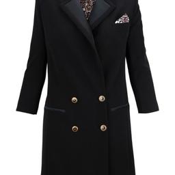 Bellissimo abito giacca Elisabetta Franchi
Nuovo con etichetta mai utilizzato
Taglia 40
Vendo a 199 più sped