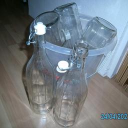 5 St. 1 Liter Bügelflaschen zu verschenken.