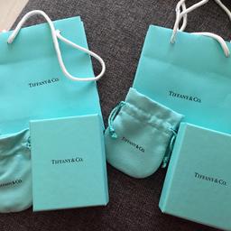 Vendo sacchettini, scatolette e bustine di Tiffany originali. Ogni set composto da tre pezzi: 8€