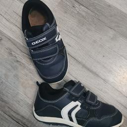 Geox Schuhe Markenschuhe mit Fußbett Atmungsaktive... In der Größe 26..Farbe dunkelblau...

Schuh
Laufschuh
Turnschuh
Halbschuh