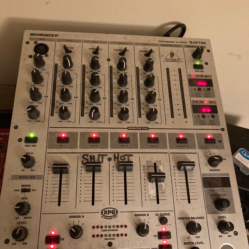 Behringer DJX700 DJ Mixer in W9 London für £ 30,00 zum Verkauf Shpock AT
