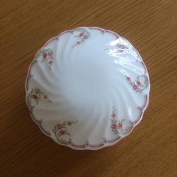 QUARTZ ST LOUIS Fruit Clock Finest Bone China Made In England (Works)  £15.00 - PicClick UK