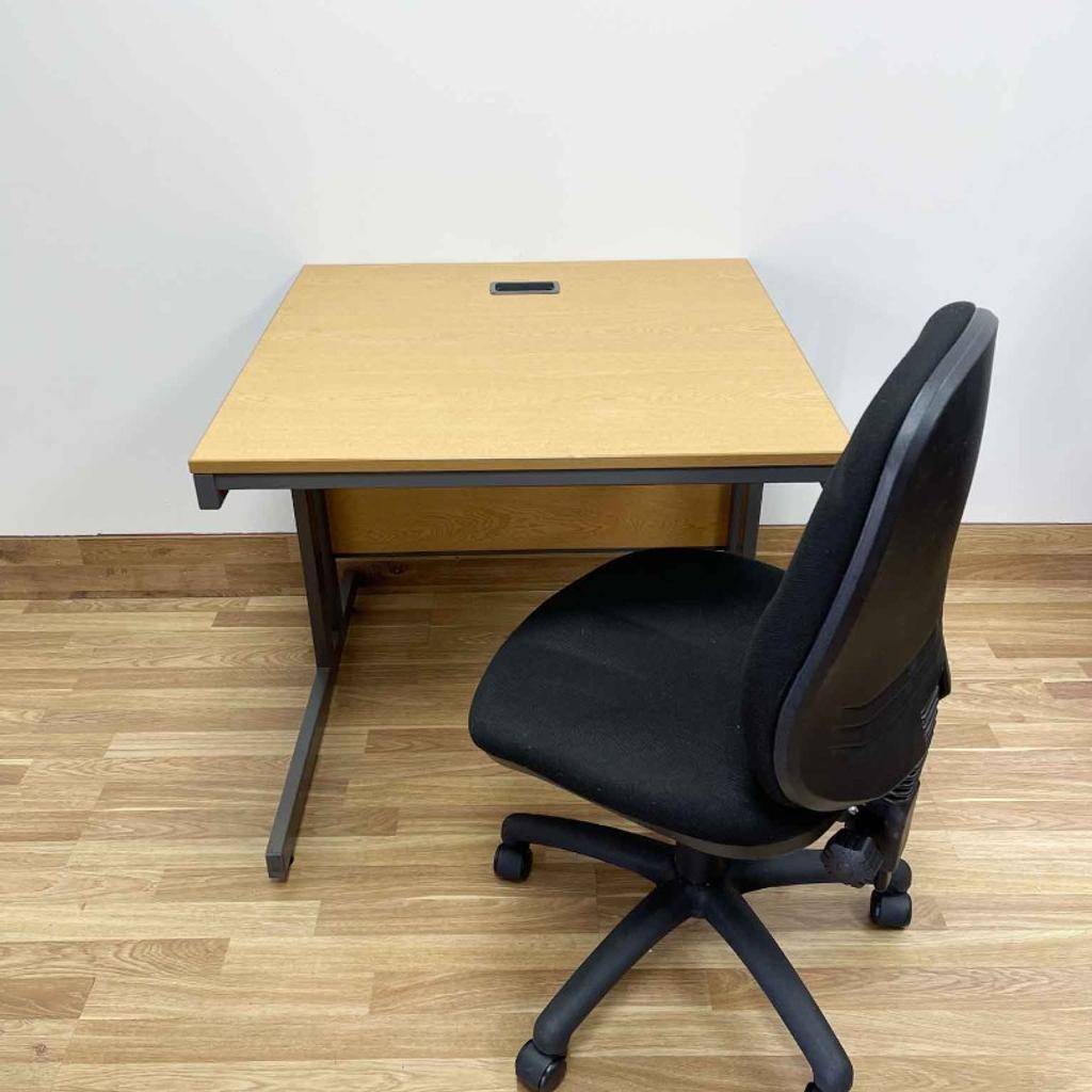 Small Office Desk And Chair Package in B70 MIDLANDS für £ 50,00 zum
