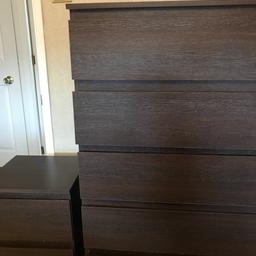 Here I am selling 2x chest of drawers. 1=5 drawers 1= 2 drawers. Dark oak grain effect, used but very good condition.price is £60 for both or v.n.o. Collection only.
From a smoke free home.