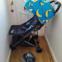 in very good condition ,fun unisex banana design and lovely print inside the hood too  .Includes raincover ,seat goes flat for sleep and younger babies .Very lightweight and has a pulley handle when folded so easy to transport too .Collection from Warrington only .