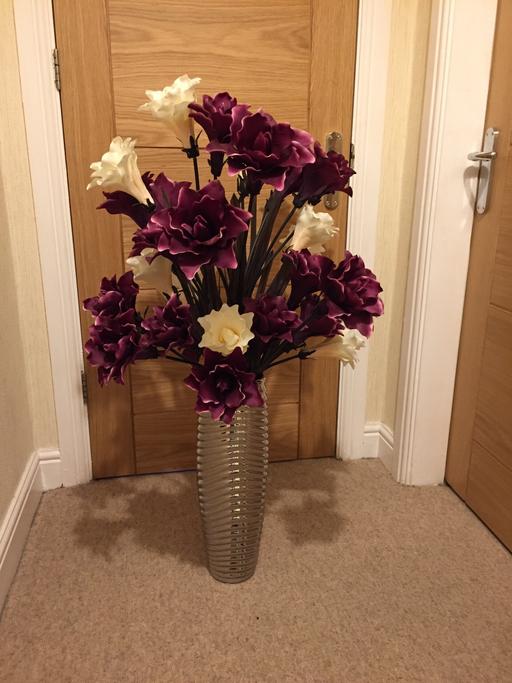 Buy & Sell West Yorkshire Leeds - Photos for Large Floral Arrangement in Silver Vase