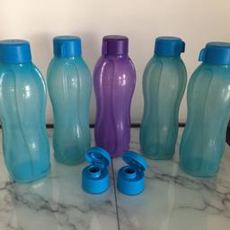 Original Tupperware Trinkflaschen 
Gebraucht 
5 Stück Trinkflaschen je 1 L
2 Reserve Aufsätze 
Selbstabholung