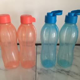 Original Tupperware Trinkflaschen 
Gebraucht 
Gut erhalten 
4 Stück Trinkflaschen je 500ml
Selbstabholung