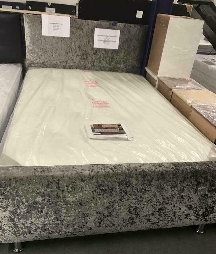 DOUBLE CRUSHED VELVET ALPHA BED in S65 1sl Rotherham für £ 250,00 zum