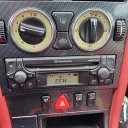 Original Mercedes Radio CD Becker.
Top Zustand.
Preis VB.
Versand möglich auf Preis.
Ihre Preisvorschläg.