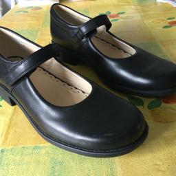Brand new school shoes. 100% genuine leather. Black. Never worn but tried on and too small.
UK 4.5 size. E width.
From smoke/pet free home
Cash on collection from Maida Hill W9 2AH