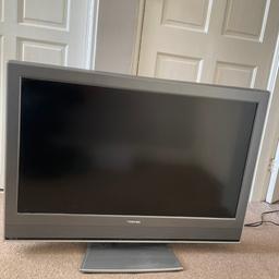 37” Toshiba TV - Two HDMI slots. Scart slots as well. See pics has slight marks on screen but can’t really see when using. Been a good PlayStation telly in my lads room. Only selling as got a new one. Clean working remote aswell. Pick up only - quite heavy I can help you put it in your car. No delivery, no offers cheers cash only - only so cheap as I’d rather not chuck it - L14 postcode.