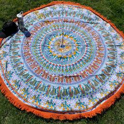 ⚪️Size: 68 Inch or 170 cm in Diameter Approx.
⚪️Shape: Round or Circular.
⚪️Colour: As Seen On Picture.
⚪️Pattern: Mandala.
⚪️Material: 100% Cotton.
⚪️Manufacturing Technique: Hand Screen Printed in Traditional Indian Method.
⚪️Usage: Beach / Park / Picnic Throw, Tapestry, Wall Hanging, Table Cloth, Sofa/Couch Throw, Wall Art.
⚪️Washing: Dry Clean or Hand/Machine Wash Separately in Cold Water.
⚪️Place of Origin: Rajasthan, India.
⚪️Item Ref: YR28-5.