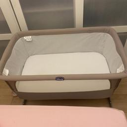 Chicco next 2 you crib gooe condition only ever been used with waterproof sheets so like new, comes with 4 waterproof sheets aswell, collection l19 mather avenue