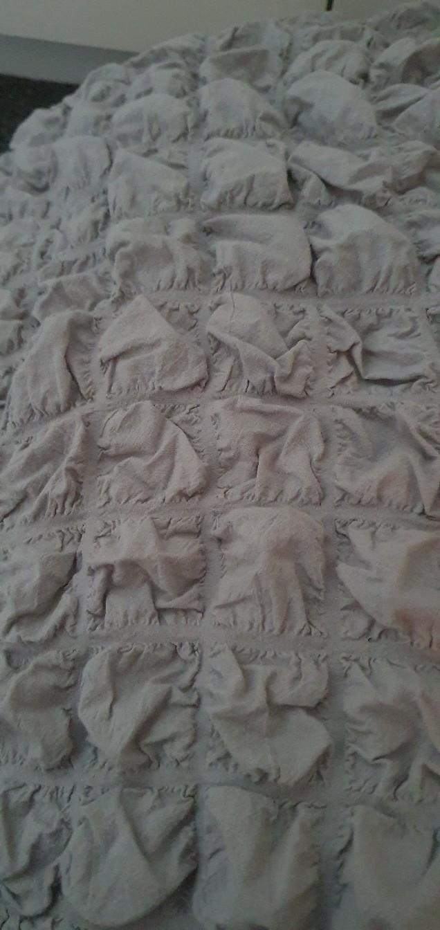 Matalan Grey Seersucker King Size Bedding in HX1 Calderdale for £12.00