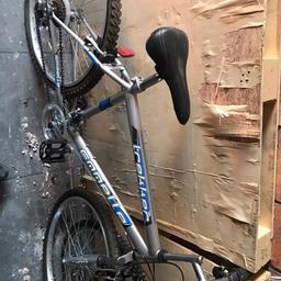 Here we have a silver 16 or 18 gear mountain bike
The bike need two inner tubes which are £6 off AMAZON
And the seat needs a cover as small tear
But doesn’t effect the use
The brakes need a tweek but will try and have a look if I get time