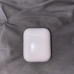 These are genuine apple air pod gen 2 
They work perfectly fine 
Couple things wrong with them they don’t wireless charge and when it says on your phone how much percent the air pods have, it constantly changes the percentage so you never know how much charge it actually has 
But if your just looking for AirPods that play music and your not bothered about the wireless charge then these do that job
Happy to negotiate price