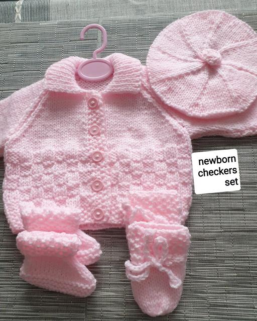 Buy & Sell West Midlands Solihull - Photos for Knitted NewBorn Checkers Set Pink