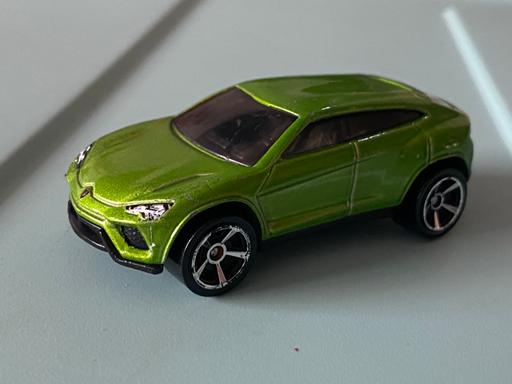 Buy & Sell West London Hillingdon - Photos for Lamborghini Urus diecast model car