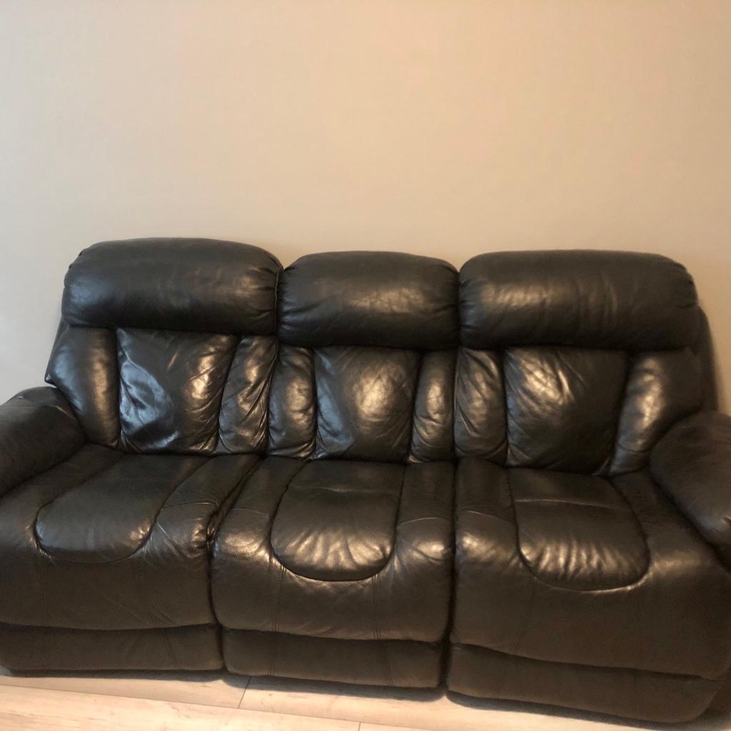 DFS Supreme real leather, recliner sofa set in HA1 Harrow for £650.00