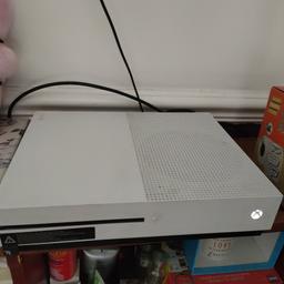 Xbox one with 10 games 1 controller boxed games seen I picture all works perfect