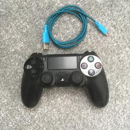PS4 pad and charger 
Like new