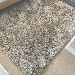 Good quality and size rug silver/brown