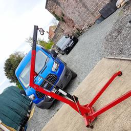 sealey 1ton engine hoist ..
£240 too buy new 
£100 collection only