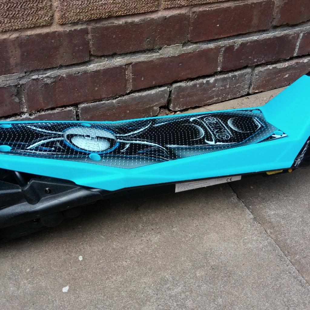 zinc-volt-air-150-electric-scooter-in-b32-birmingham-f-r-95-00-zum