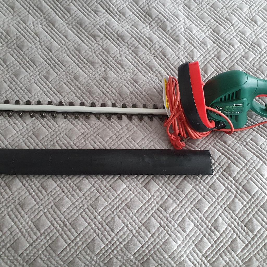Qualcast Hedge Trimmer 600W in London für 28,00 £ zum Verkauf Shpock DE